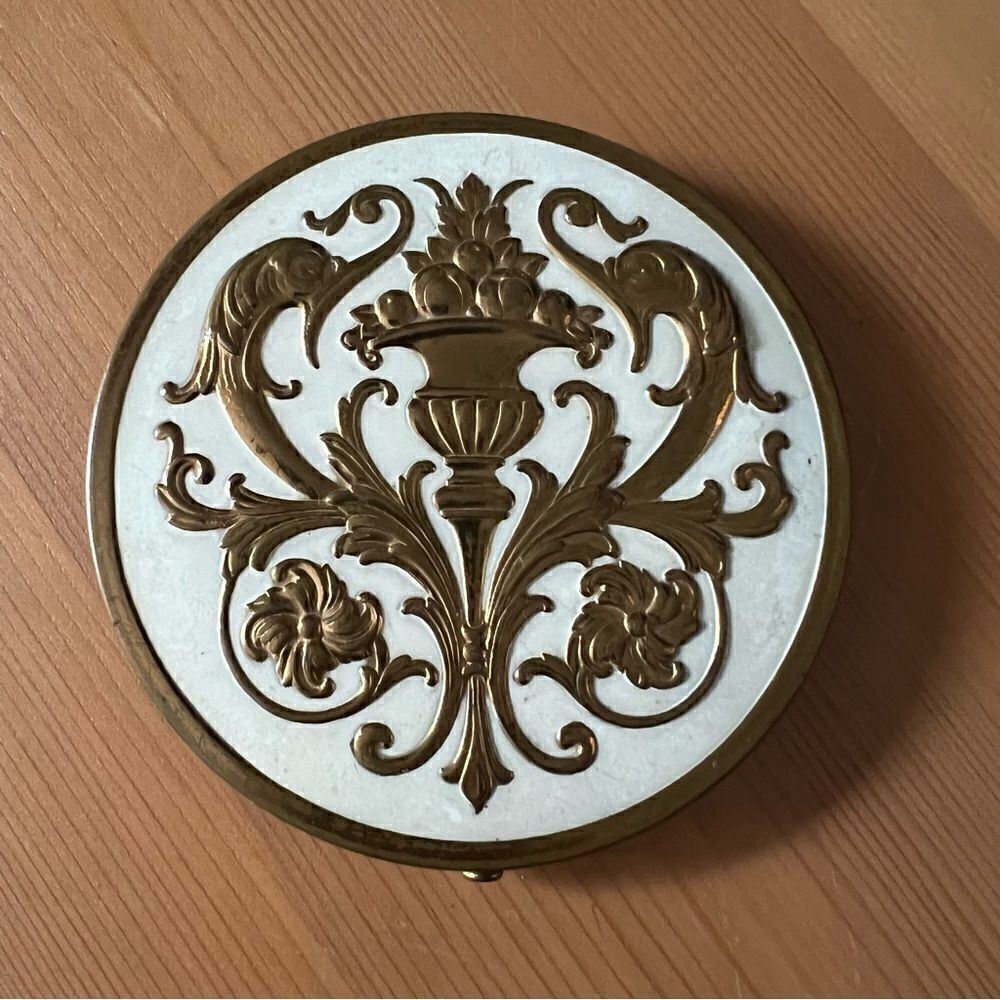 Vintage Compact Powder and Puff Rex Fifth Avenue - 1960's - Gold Plated Large